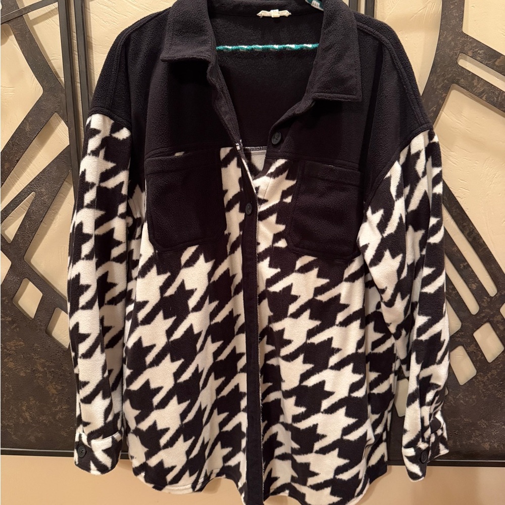 Black and White Houndstooth Shacket